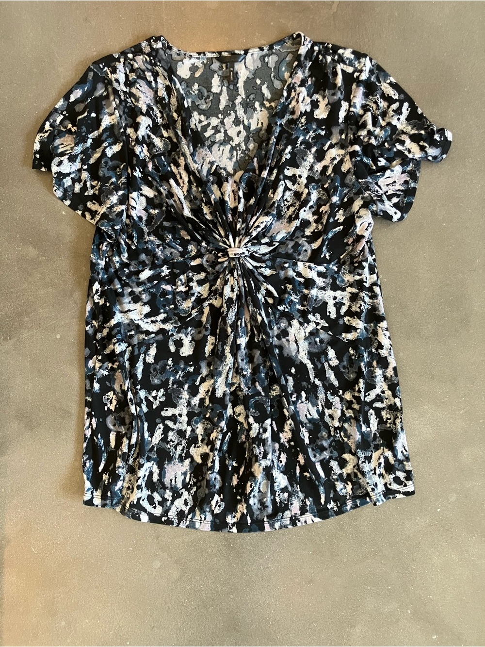 Women’s Twist-Front Short Sleeve Top in Black and Gray